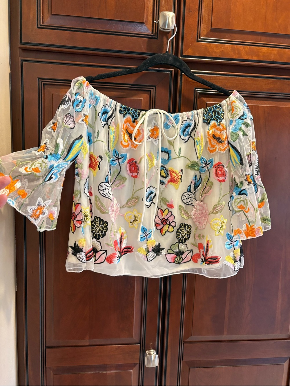 NWOT Alexia Admor Vibrant Floral Embroidered Top